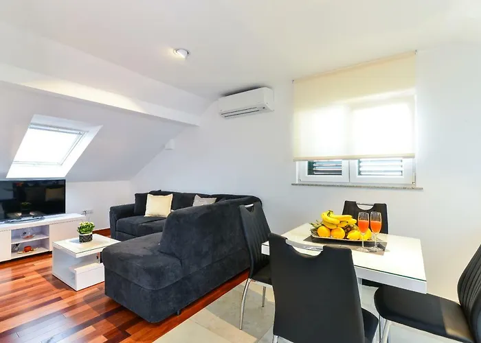 Lily Apartment *